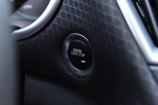 Chevrolet Malibu Vehicle Full-screen Gallery Image 16