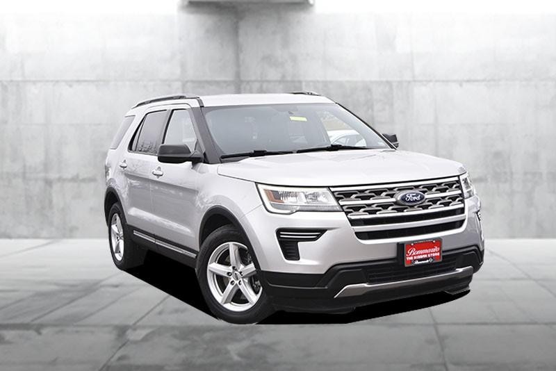 Ford Explorer Vehicle Full-screen Gallery Image 02