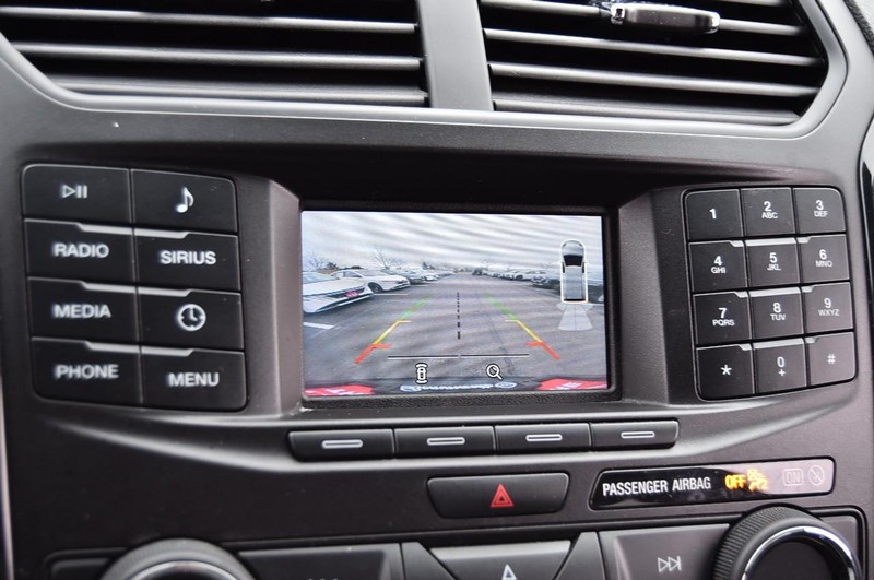 Ford Explorer Vehicle Full-screen Gallery Image 13