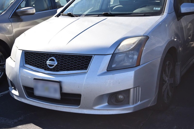 Nissan Sentra Vehicle Image 02