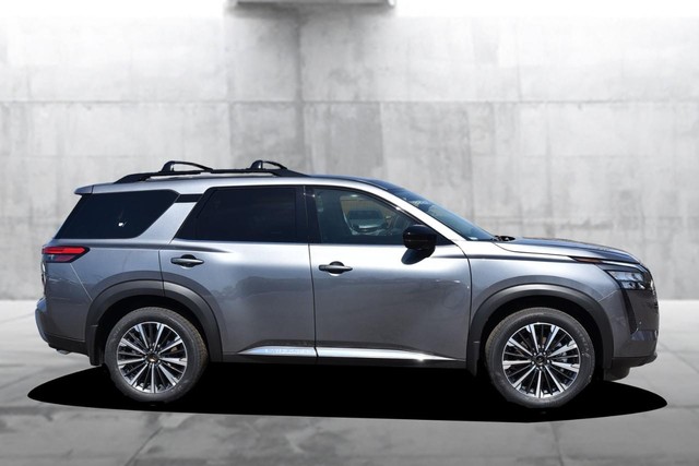 Nissan Pathfinder Vehicle Image 05