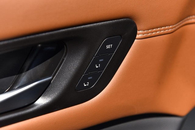 Nissan Pathfinder Vehicle Image 10