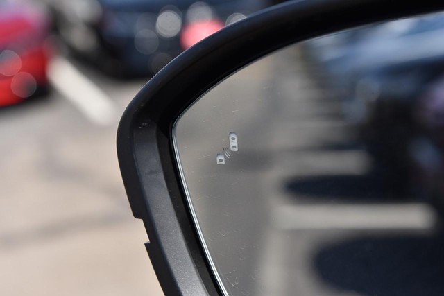 Nissan Pathfinder Vehicle Image 11