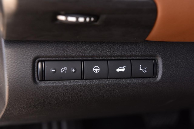 Nissan Pathfinder Vehicle Image 12