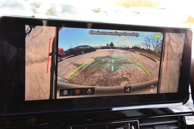 Nissan Pathfinder Vehicle Image 15