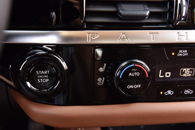 Nissan Pathfinder Vehicle Image 20