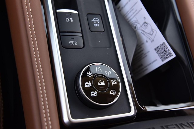 Nissan Pathfinder Vehicle Image 23