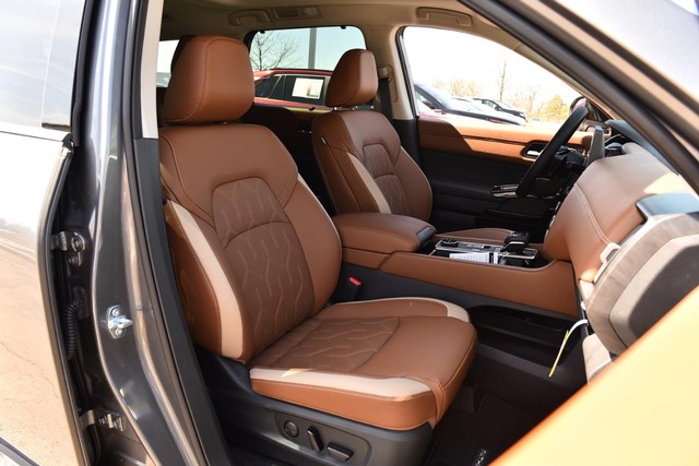 Nissan Pathfinder Vehicle Image 26