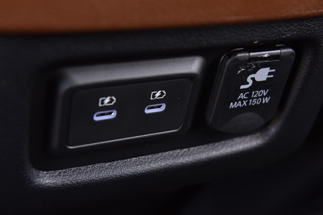 Nissan Pathfinder Vehicle Image 30