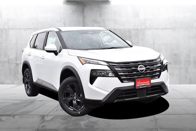 Nissan Rogue Vehicle Image 02