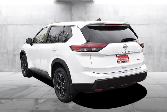 Nissan Rogue Vehicle Image 07