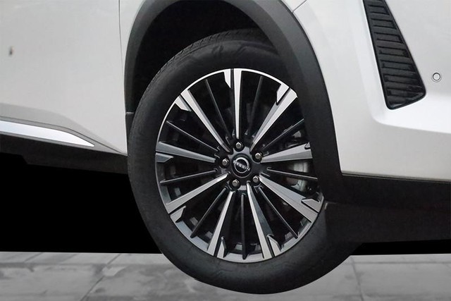 Nissan Pathfinder Vehicle Image 03