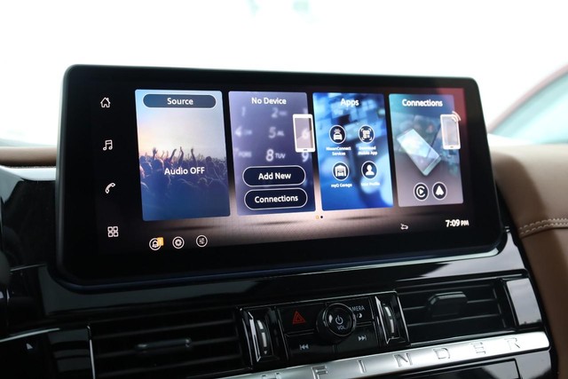 Nissan Pathfinder Vehicle Image 15
