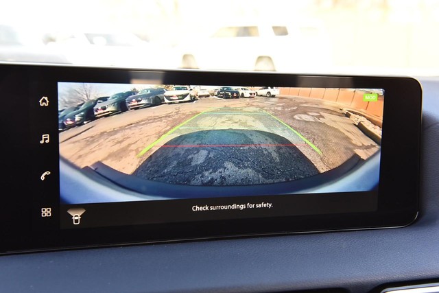 Nissan Sentra Vehicle Full-screen Gallery Image 17