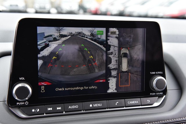 Nissan Rogue Vehicle Image 13