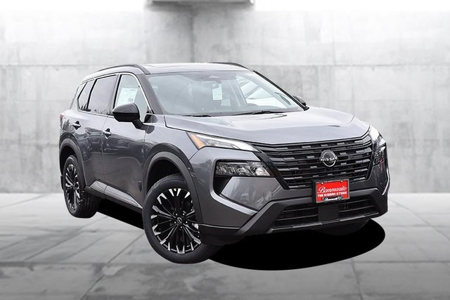 Nissan Rogue Vehicle Image 02