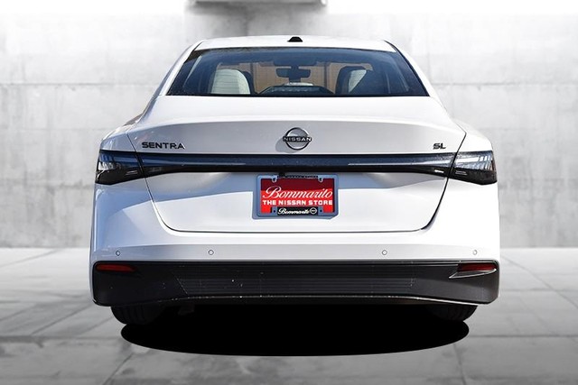 Nissan Sentra Vehicle Image 06