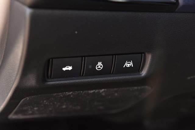 Nissan Sentra Vehicle Image 12