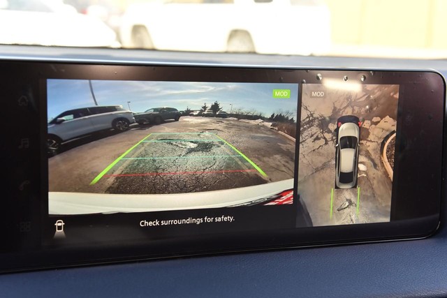 Nissan Sentra Vehicle Image 14