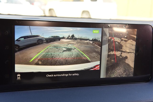 Nissan Sentra Vehicle Image 15