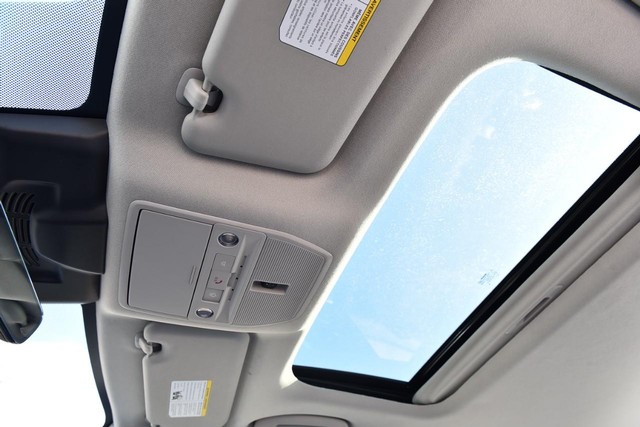 Nissan Sentra Vehicle Image 26