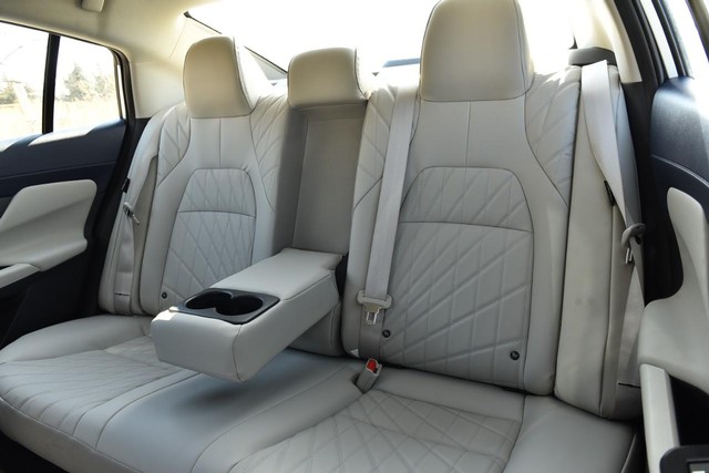 Nissan Sentra Vehicle Image 27