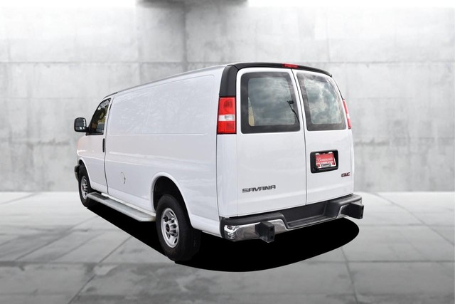 GMC Savana Cargo Van Vehicle Image 07