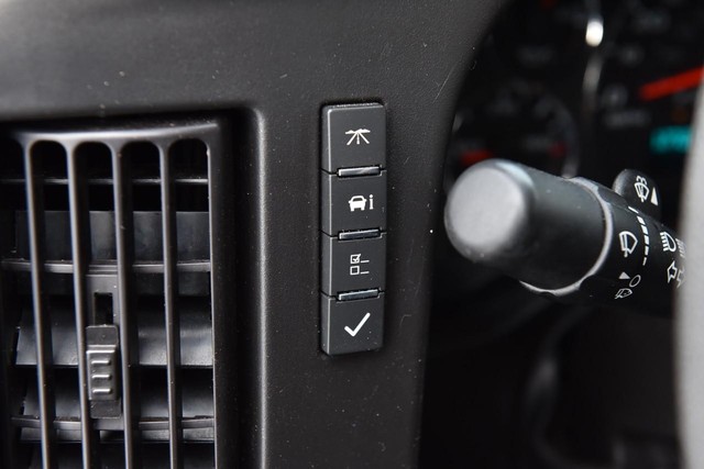 GMC Savana Cargo Van Vehicle Image 12