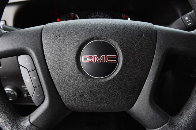 GMC Savana Cargo Van Vehicle Image 17