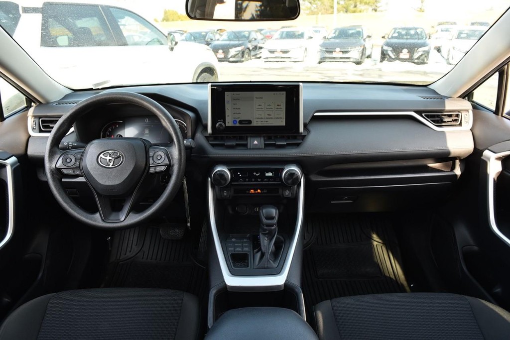 Toyota RAV4 Vehicle Image 08