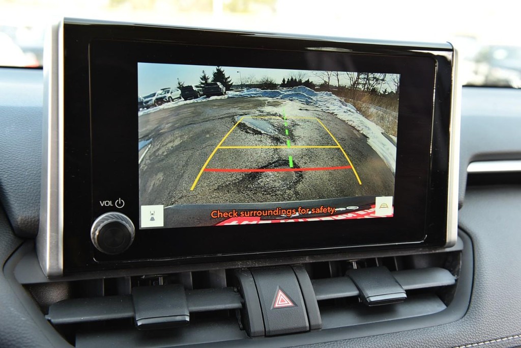 Toyota RAV4 Vehicle Image 12