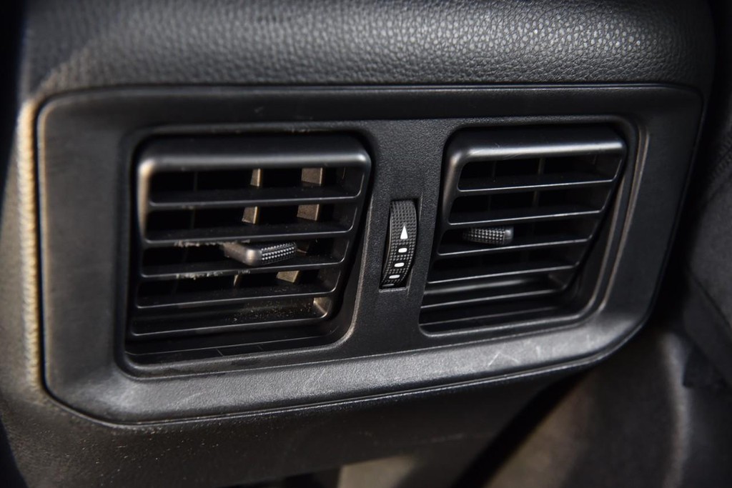 Toyota RAV4 Vehicle Image 20