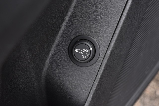 Chevrolet Equinox Vehicle Image 10