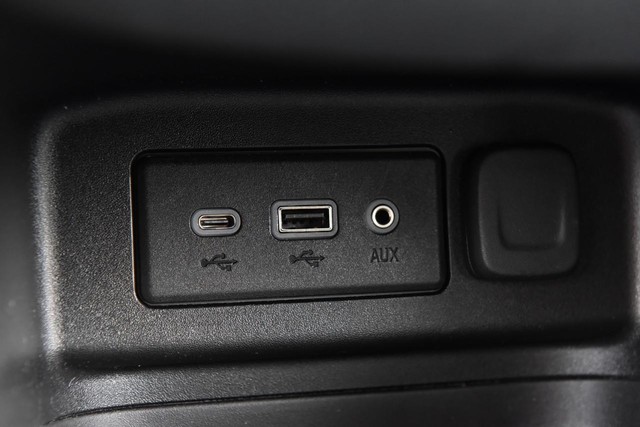 Chevrolet Equinox Vehicle Image 17