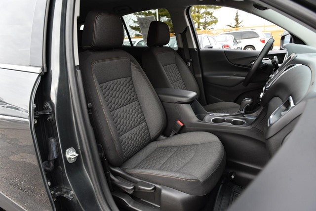 Chevrolet Equinox Vehicle Image 21