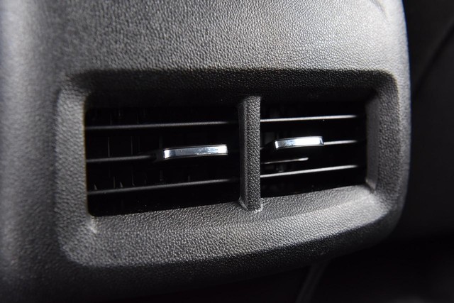 Chevrolet Equinox Vehicle Image 23