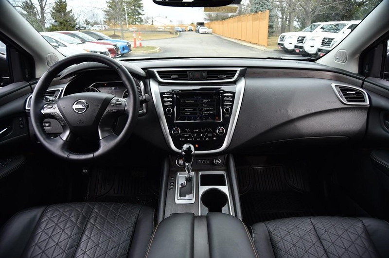 Nissan Murano Vehicle Full-screen Gallery Image 8