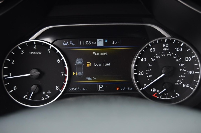 Nissan Murano Vehicle Full-screen Gallery Image 14