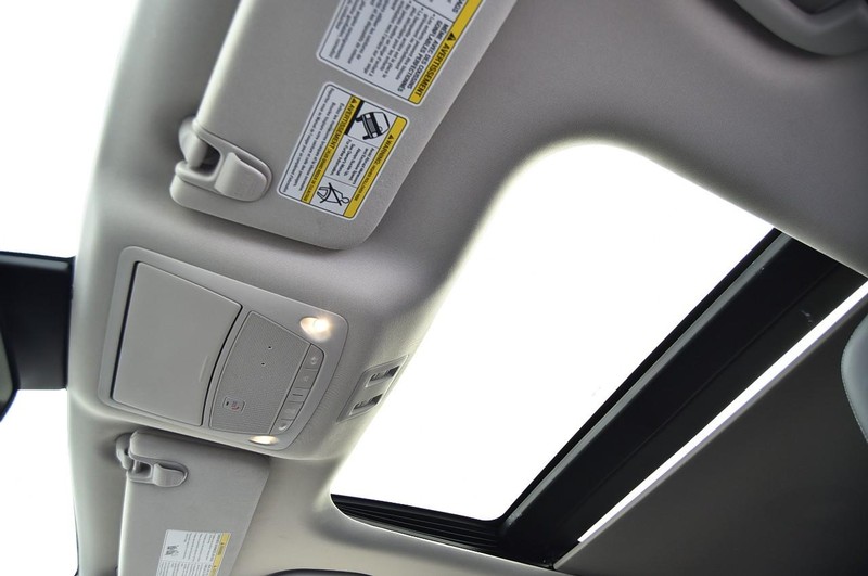 Nissan Murano Vehicle Full-screen Gallery Image 26