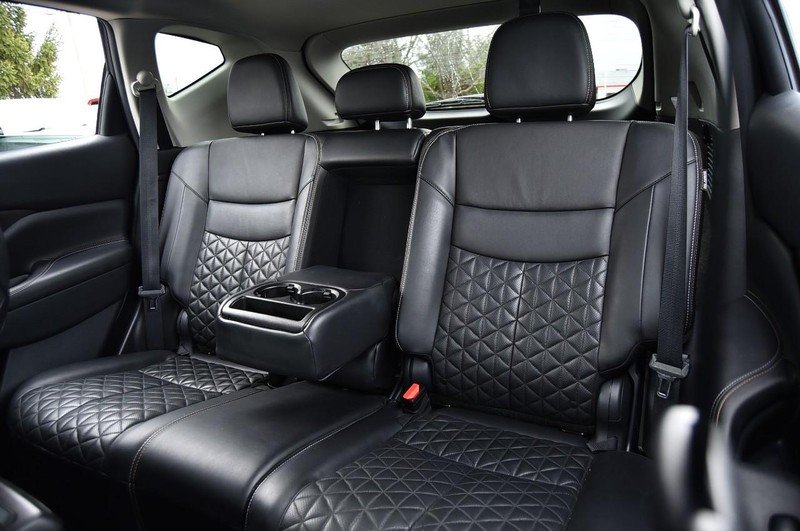 Nissan Murano Vehicle Full-screen Gallery Image 27