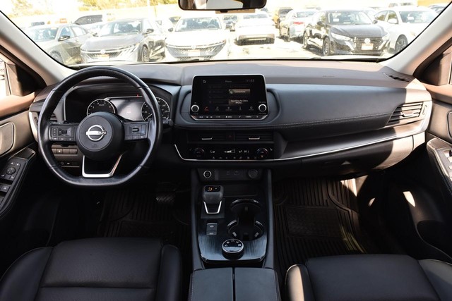 Nissan Rogue Vehicle Image 08