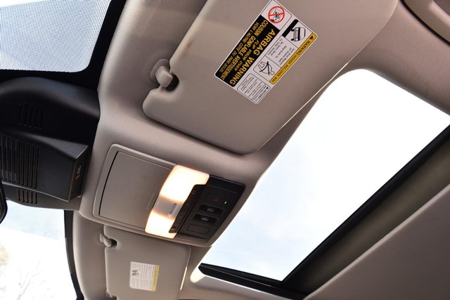 Nissan Rogue Vehicle Image 21