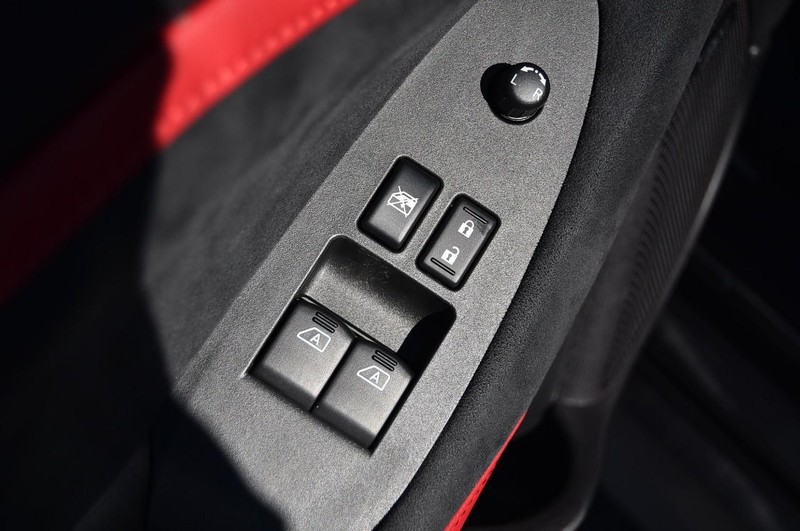Nissan Z Vehicle Full-screen Gallery Image 10