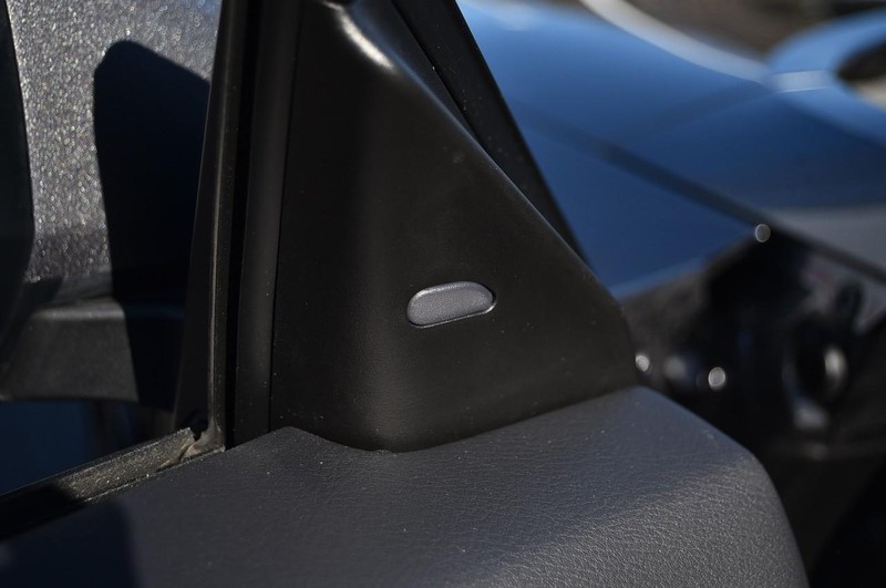 Nissan Z Vehicle Full-screen Gallery Image 12