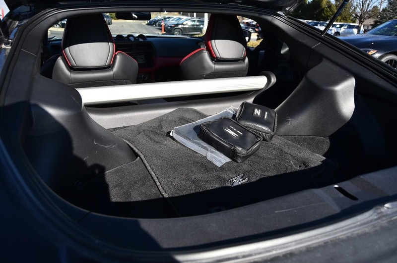 Nissan Z Vehicle Full-screen Gallery Image 25