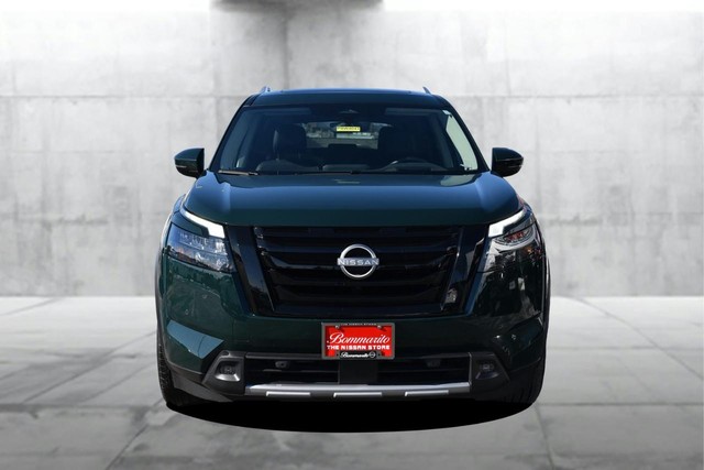 Nissan Pathfinder Vehicle Image 04