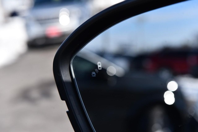 Nissan Pathfinder Vehicle Image 11