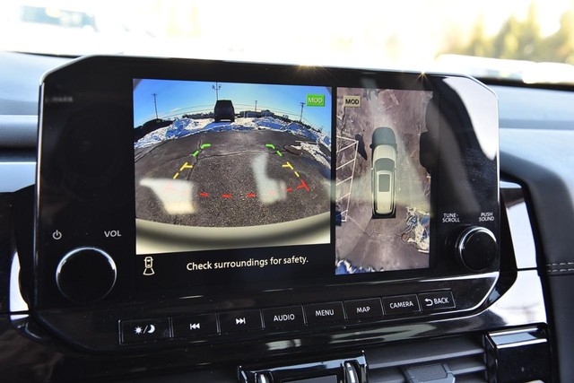 Nissan Pathfinder Vehicle Image 14