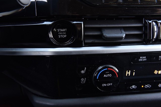 Nissan Pathfinder Vehicle Image 19