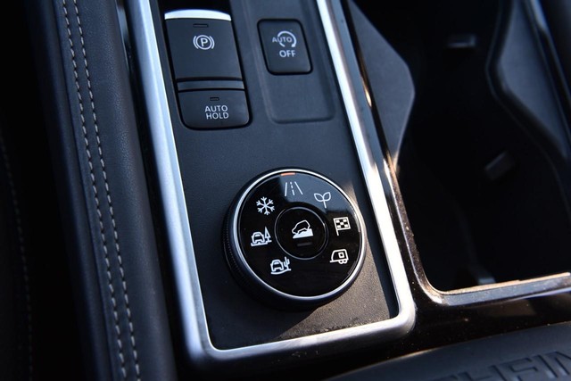 Nissan Pathfinder Vehicle Image 22